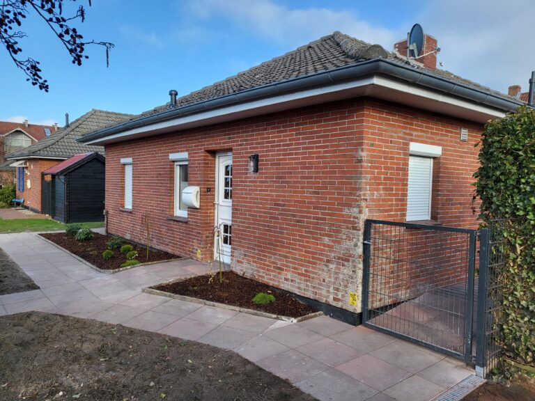 Charmante Ferienwohnung in Brake mit Garten und ruhiger Lage.